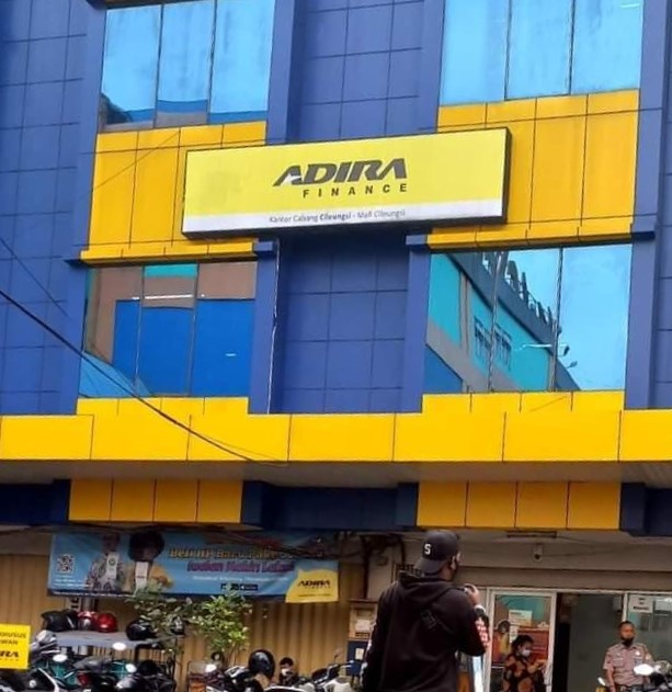 ADIRA Finance Mall Cileungsi